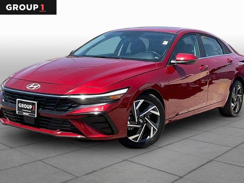 Used 2025 Hyundai Elantra Limited FWD image 1