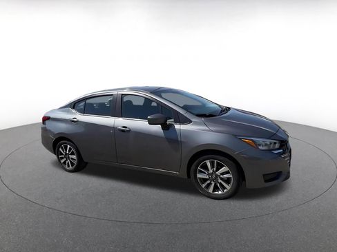 Used 2025 Nissan Versa SV FWD image 2