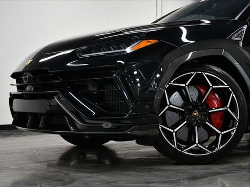 Used 2024 Lamborghini Urus Performante AWD/4WD image 3
