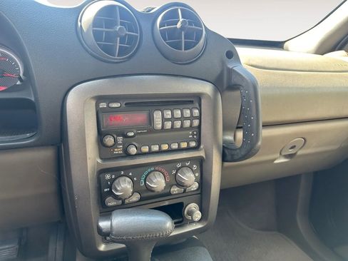 Used 2001 Pontiac Aztek Sport Utility 4D w/ Opt Pkg 1 image 11