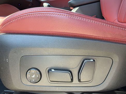 Used 2025 BMW X4 xDrive30i w/ Premium Package AWD/4WD image 12