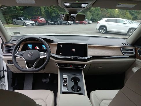 New 2026 Volkswagen Atlas SE image 12
