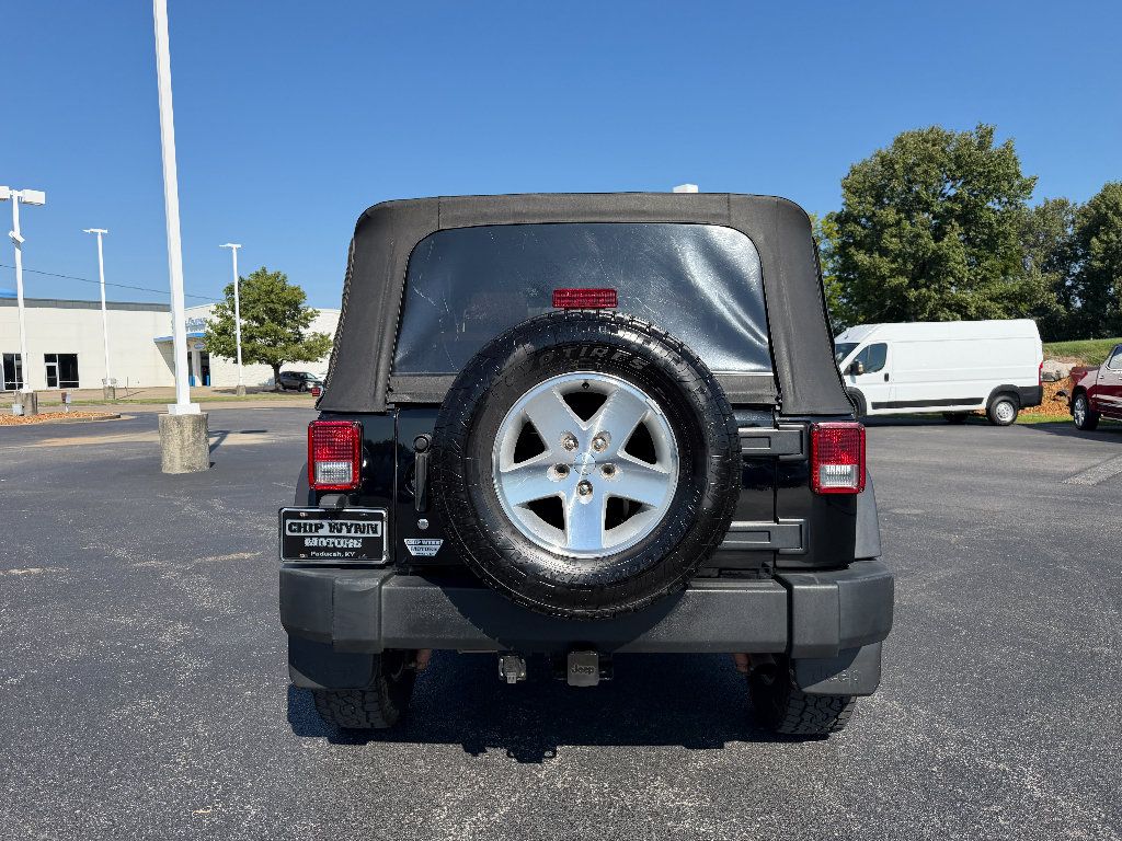 Used 2007 Jeep Wrangler Rubicon w/ PWR Convenience Group AWD/4WD image 6