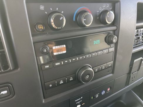 New 2025 GMC Savana 2500 Extended w/ Driver Convenience Package image 13