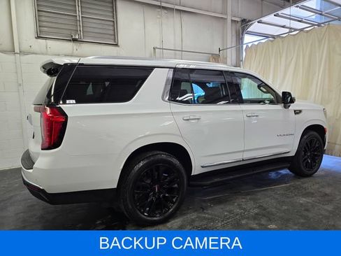 Used 2022 GMC Yukon SLT w/ SLT Luxury Package AWD/4WD image 7