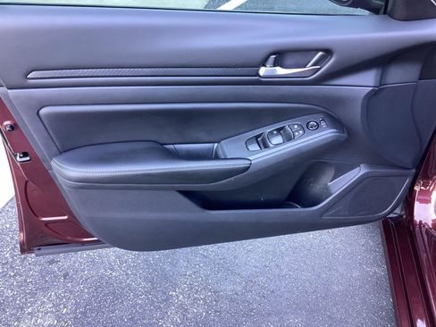 Used 2024 Nissan Altima 2.5 SV image 24