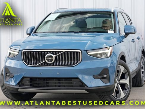 Used 2023 Volvo XC40 B5 Ultimate image 1