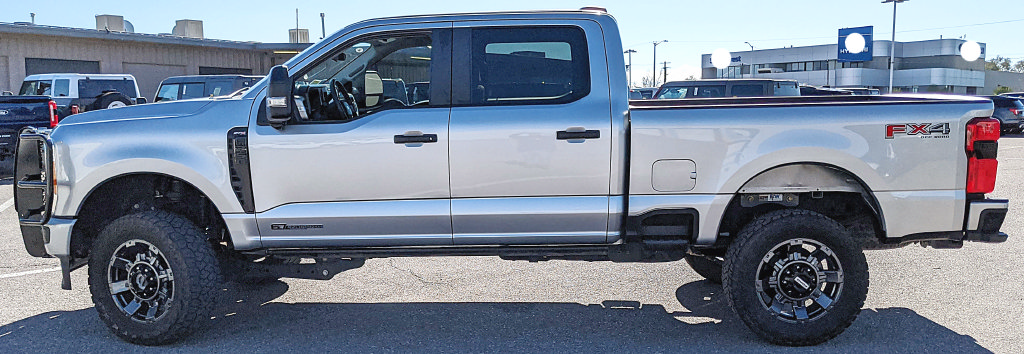 Used 2023 Ford F250 XL w/ STX Appearance Package AWD/4WD image 5