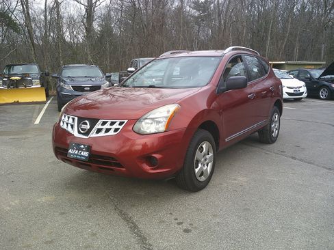 Used 2014 Nissan Rogue S w/ Convenience Package image 1