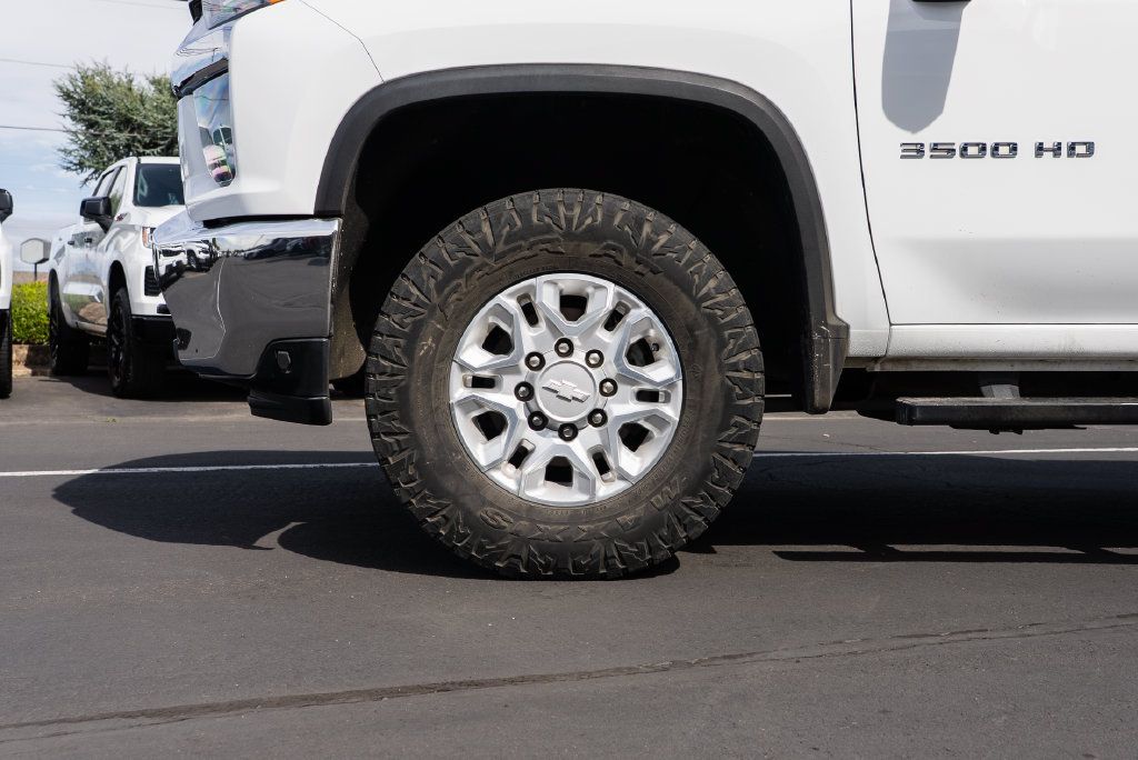 Used 2020 Chevrolet Silverado 3500 LT w/ Fleet Comfort Package AWD/4WD image 7