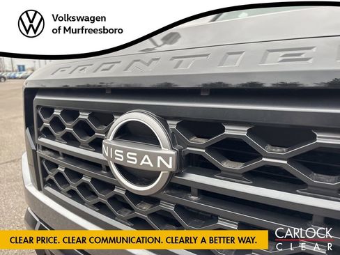 Used 2023 Nissan Frontier SV w/ Midnight Edition Package image 11