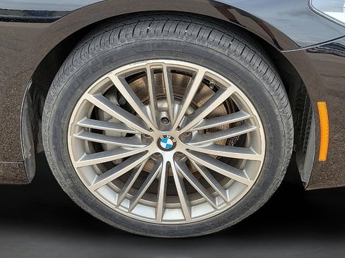 Used 2018 BMW 530i xDrive AWD/4WD image 7