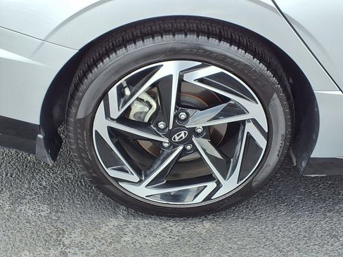 Certified 2024 Hyundai Sonata SEL w/ Convenience Package FWD image 9