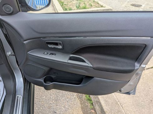 Used 2024 Mitsubishi Outlander Sport ES image 29