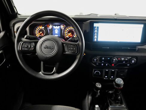 Used 2025 Jeep Wrangler Sport image 13