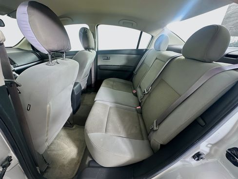 Used 2012 Nissan Sentra 2.0 SR FWD image 25