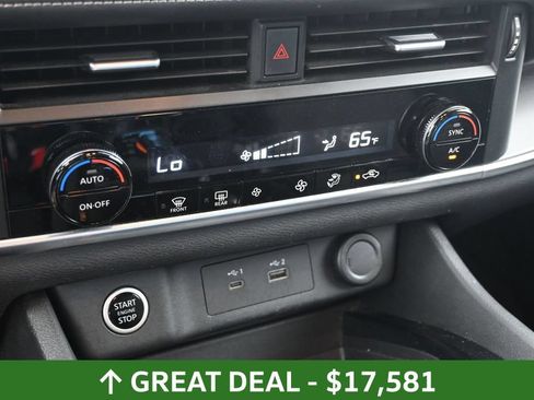 Used 2023 Nissan Rogue SV FWD image 26