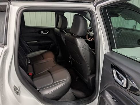 Used 2026 Jeep Compass Limited AWD/4WD image 26