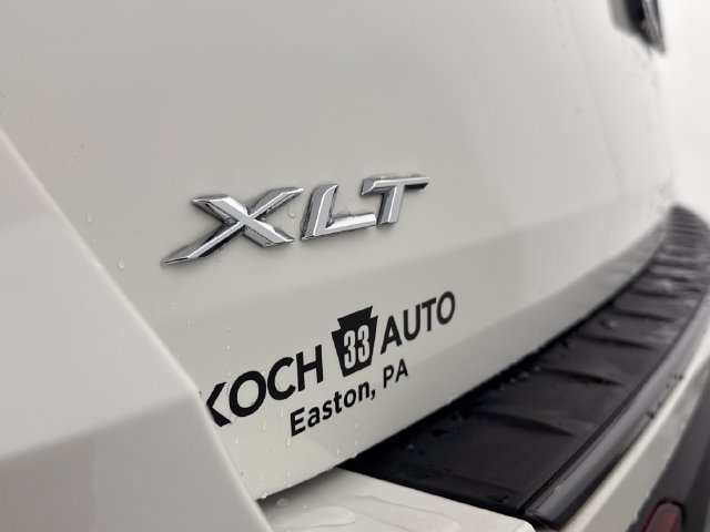 Used 2024 Ford Explorer XLT w/ Equipment Group 202A AWD/4WD image 19