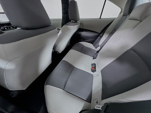 Used 2025 Toyota Corolla LE FWD image 28
