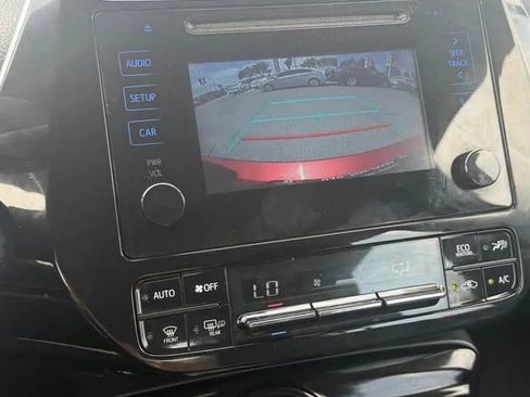Used 2016 Toyota Prius Three FWD image 8