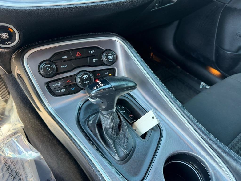 Used 2019 Dodge Challenger SXT w/ Blacktop Package RWD image 33