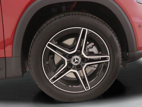 New 2026 Mercedes-Benz GLB 250 image 10
