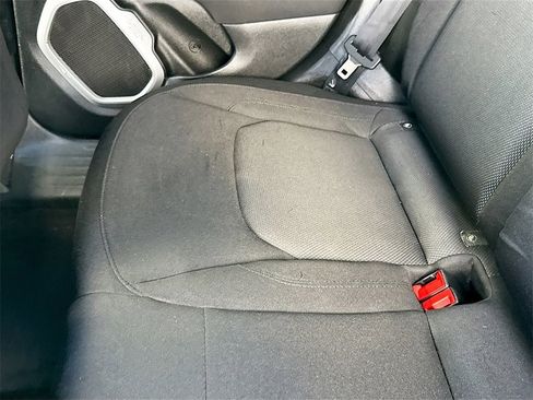 Used 2018 Jeep Renegade Sport w/ Power & Air Group image 28