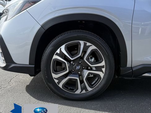 Used 2025 Subaru Ascent Touring w/ Popular Package #2 AWD/4WD image 37