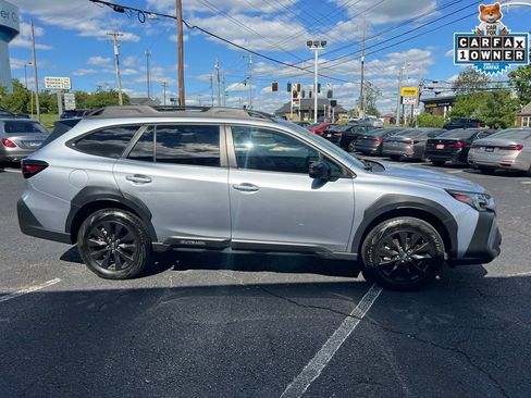 Used 2025 Subaru Outback Onyx Edition AWD/4WD image 3