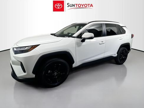 Used 2025 Toyota RAV4 XLE w/ Convenience Package AWD/4WD image 9