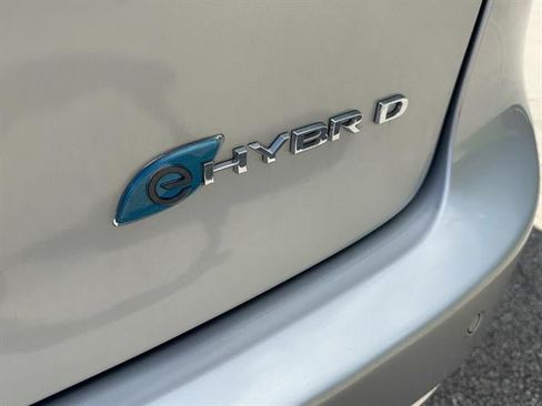 Used 2024 Chrysler Pacifica Limited FWD image 14