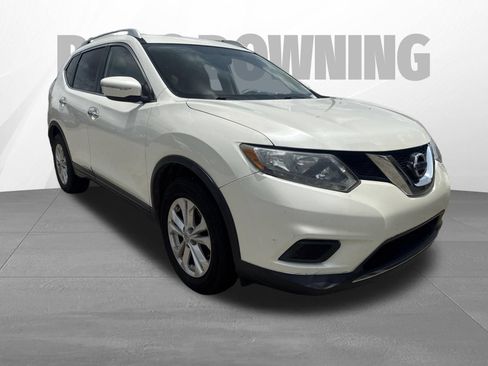 Used 2015 Nissan Rogue SV FWD image 3