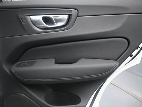 Used 2026 Volvo XC60 B5 Ultra w/ Protection Package Premier image 29