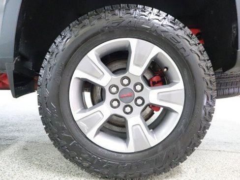 Used 2018 Chevrolet Colorado Z71 image 18