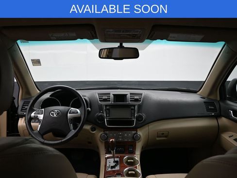 Used 2013 Toyota Highlander Limited image 28