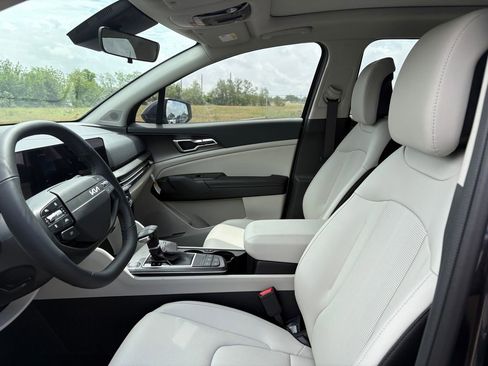 New 2026 Kia Sportage EX FWD image 10