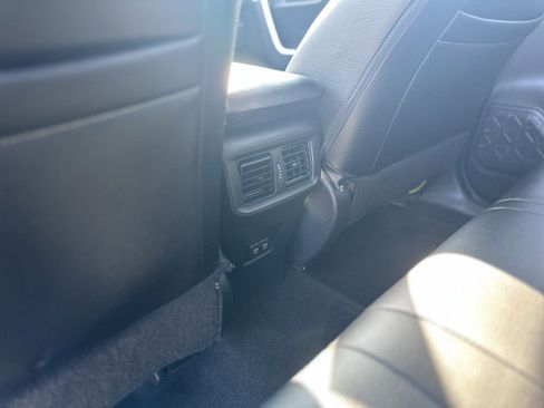 Used 2020 Toyota RAV4 XLE image 19