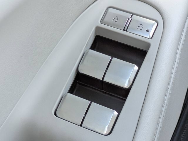 New 2026 Lincoln Navigator Premiere AWD/4WD image 24