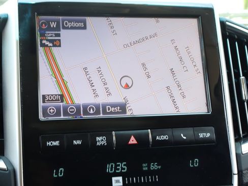 Used 2018 Toyota Land Cruiser AWD/4WD image 32