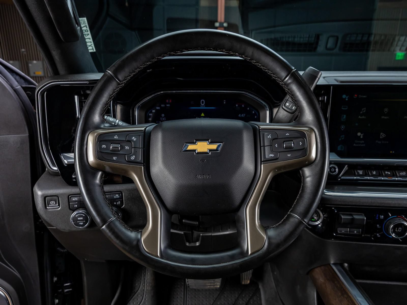 Used 2024 Chevrolet Silverado 3500 High Country w/ High Country Premium Package AWD/4WD image 15
