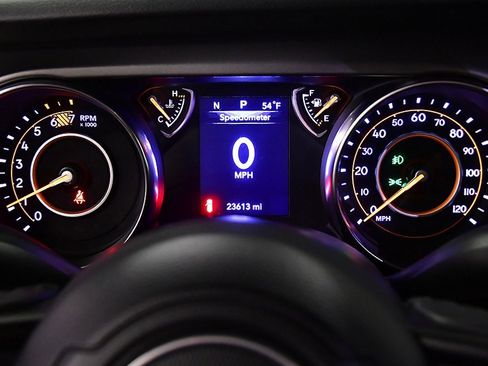 Used 2023 Jeep Wrangler Willys image 15