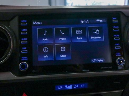 Used 2022 Toyota Tacoma SR5 RWD image 15