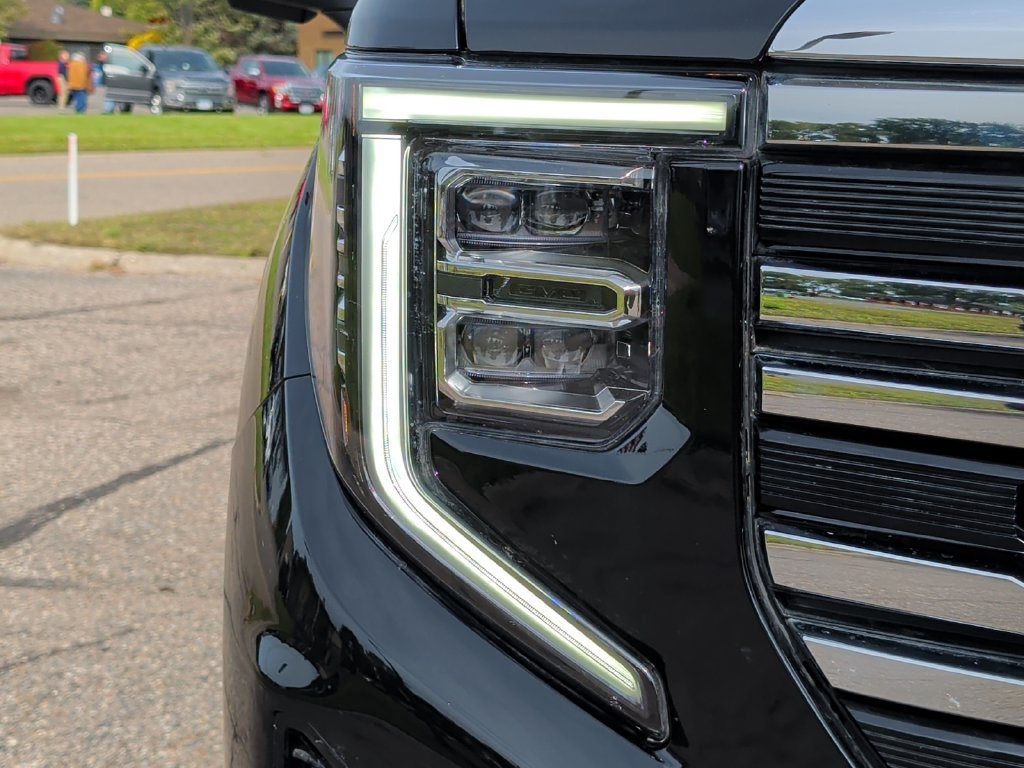 Used 2024 GMC Sierra 1500 SLT w/ SLT Premium Plus Package AWD/4WD image 43