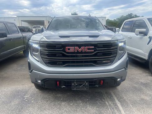 Used 2023 GMC Sierra 1500 AT4 w/ AT4 Premium Package AWD/4WD image 2