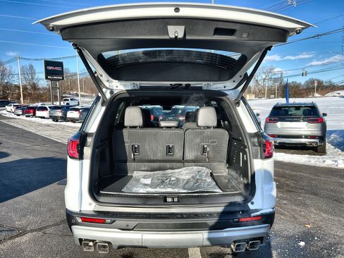 New 2026 GMC Acadia Elevation w/ Elevation Premium Package AWD/4WD image 33