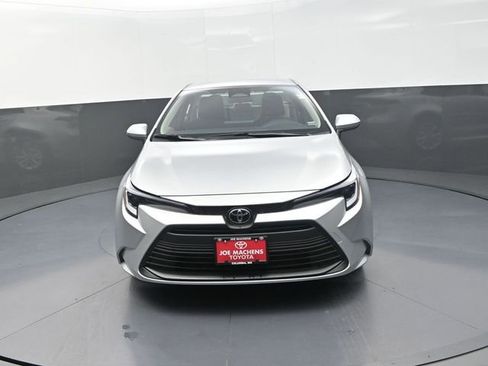 Used 2026 Toyota Corolla LE FWD image 6