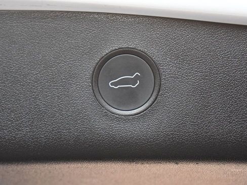 Used 2021 Tesla Model 3 Standard Range Plus image 10