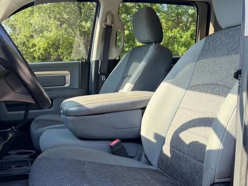 Used 2014 RAM 2500 SLT w/ Luxury Group AWD/4WD image 16