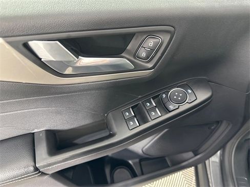 Used 2022 Ford Escape SEL image 22